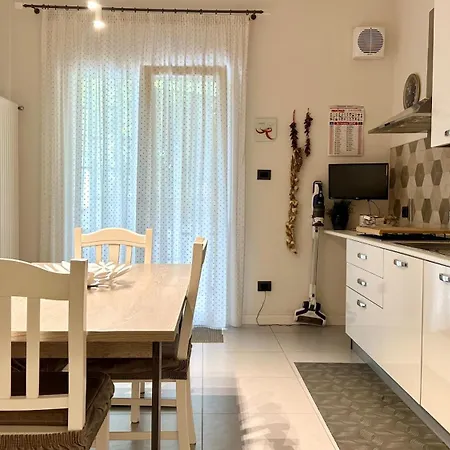 Appartamento Giardino Lussemburgo, Elegante E Confortevole Tra Mondello E Il Centro Storico Di