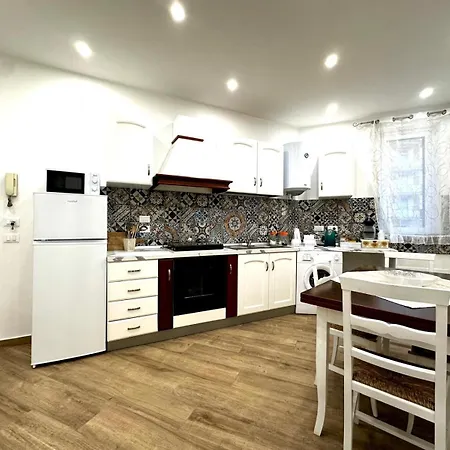 Md Coral Bahlara Apartment