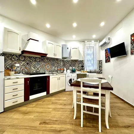 Md Coral Bahlara Apartment