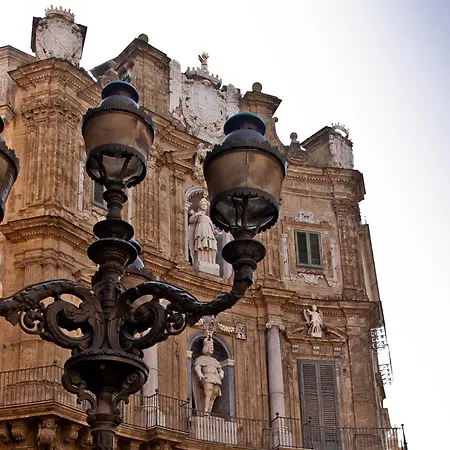 Maqueda Guest house *