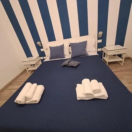 Bed & Breakfast Bedroom La Stazione *