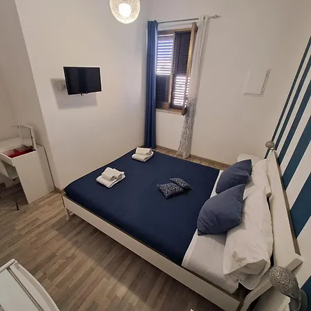 Bedroom La Stazione Bed & Breakfast Palermo