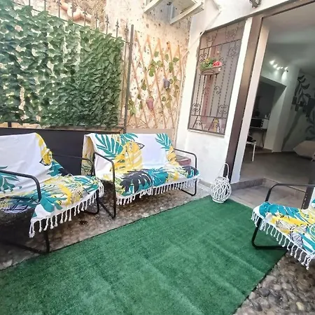 Centro Storico - La Casuzza Cala Apartment *