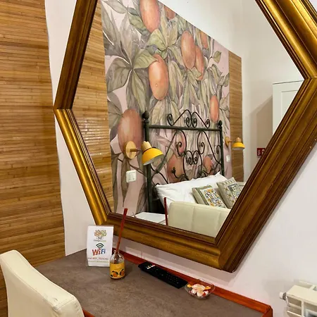 Orange Lemon Center Apartment