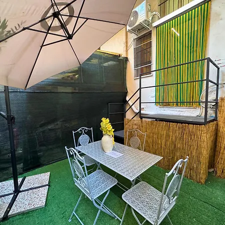 Orange Lemon Garden Apartment
