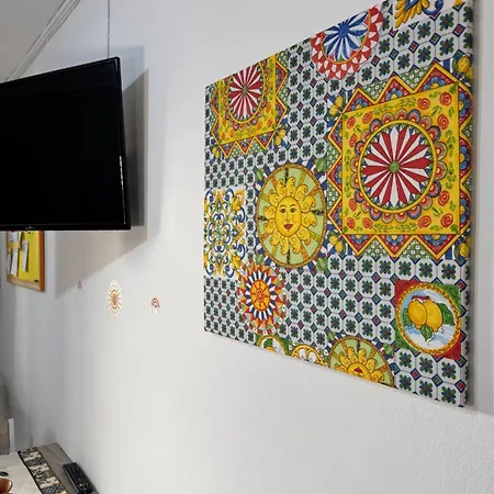 Orange Lemon Garden Apartment