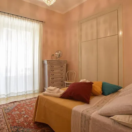 2 Bedroom Awesome In Apartment *