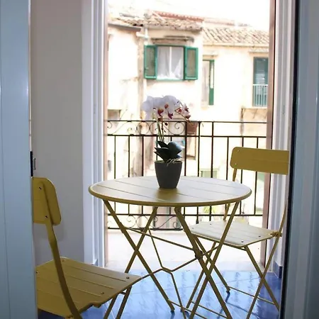 Apartment Dimora Dei Cartari