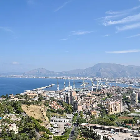 2 Bedroom Awesome In Apartment Palermo