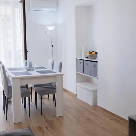 Apartment La Casa Al Mercato - Self Check-in *