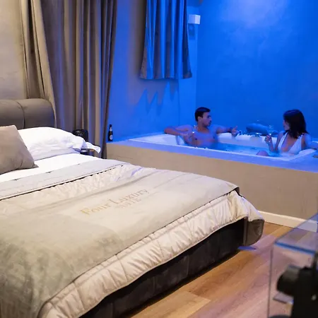 Four Luxury Affittacamere *