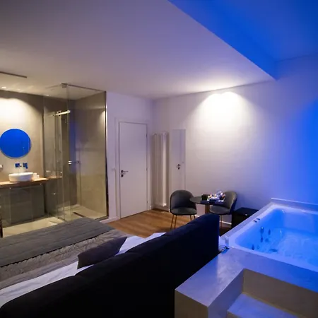 Four Luxury