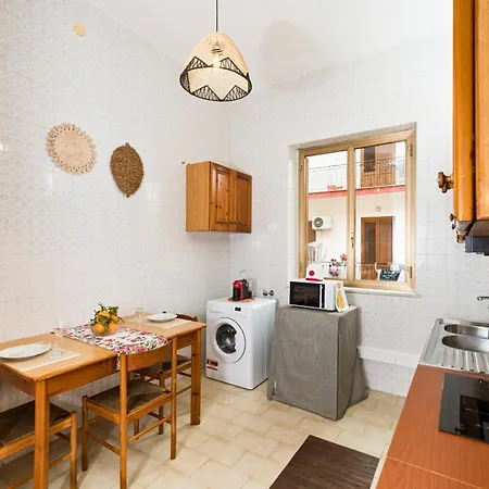 - - Sferracavallo Sul Mare Apartment *
