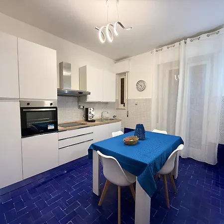Apartment Dantes House *