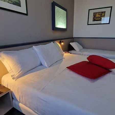 Ibis Styles President 4*