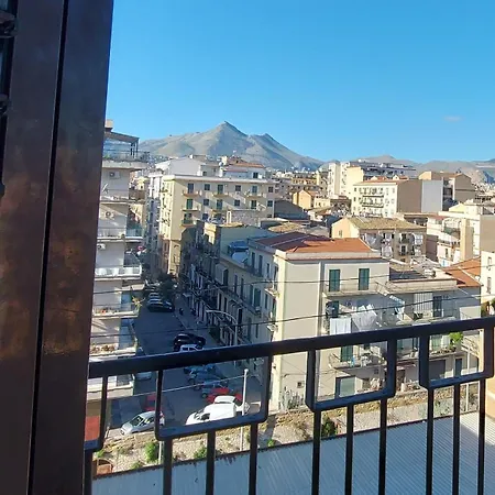 Apartment Amedeo - Centro *