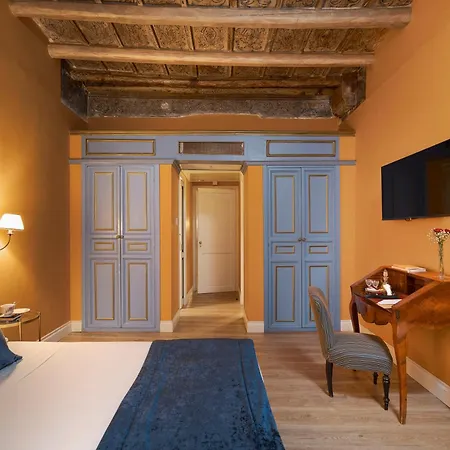 Palazzo Arone Dei Baroni Di Valentino Gæstehus