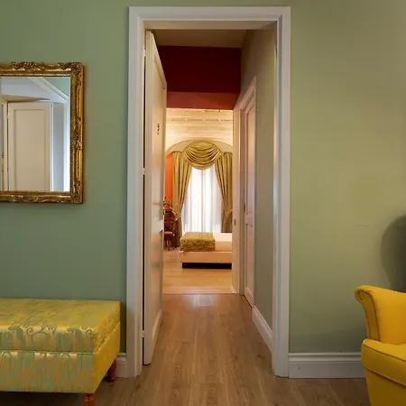 招待所 Palazzo Arone Dei Baroni Di Valentino