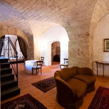 Principe Di Castelnuovo Historical לינה וארוחת בוקר