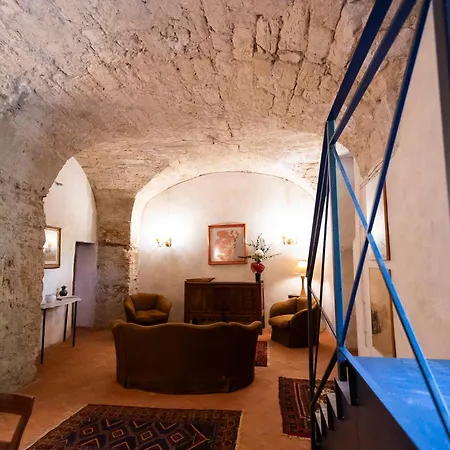 Principe Di Castelnuovo Historical לינה וארוחת בוקר