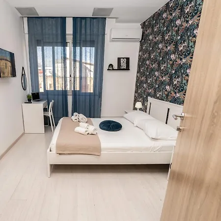 Central 128l Guest house