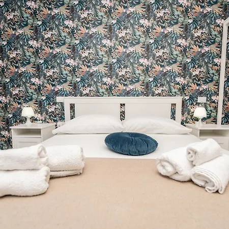 Central 128l Guest house *
