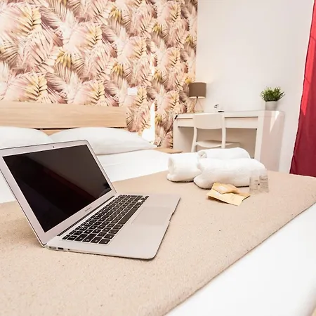 Central 128l Guest house