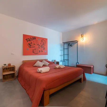 Rivoluzione9 Apartment *