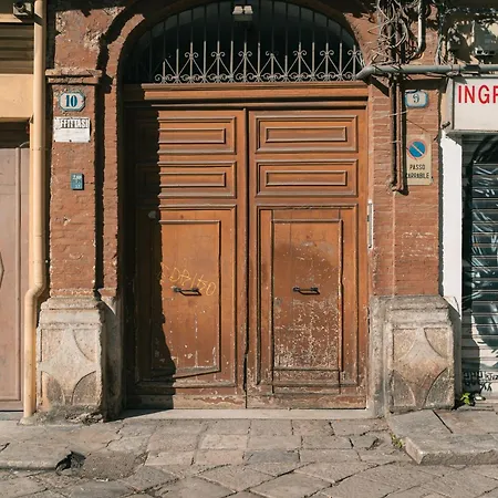 Rivoluzione9 Apartment *