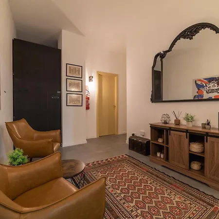 Apartment Rivoluzione9 *