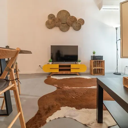 Rivoluzione9 Apartment *