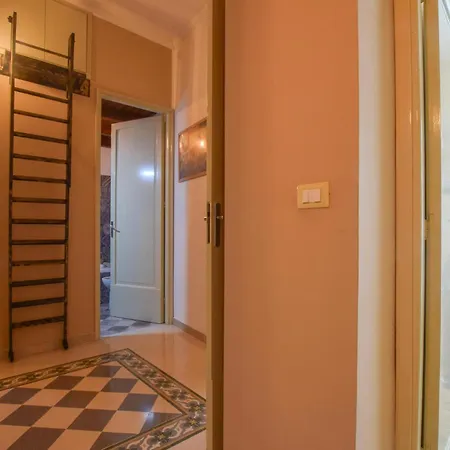 Apartment 2 Bedroom Awesome In