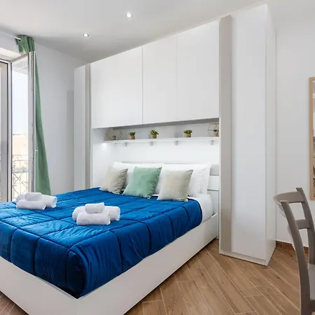 Erasmo Luxury Vista Mare *