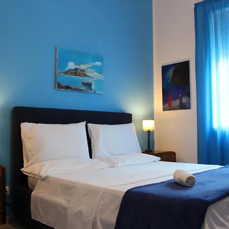 La Maison Del Sole לינה וארוחת בוקר 2*