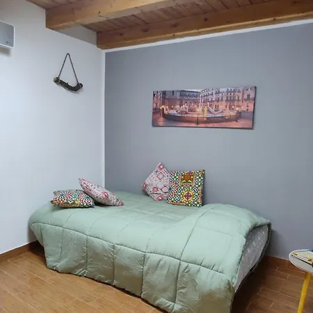 Loft-civico86 아파트
