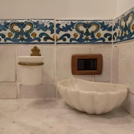 Principe Di Castelnuovo Historical פלרמו