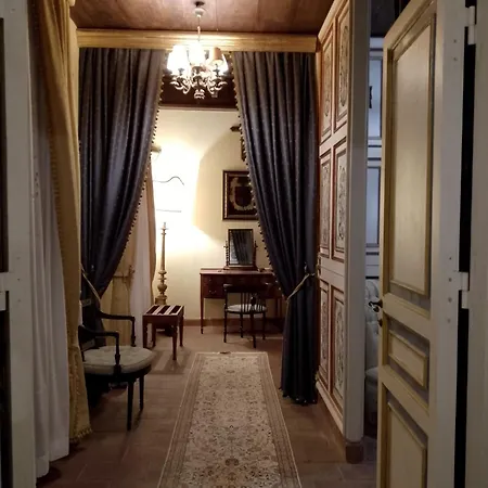 Principe Di Castelnuovo Historical לינה וארוחת בוקר פלרמו