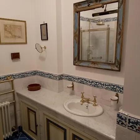 לינה וארוחת בוקר Principe Di Castelnuovo Historical