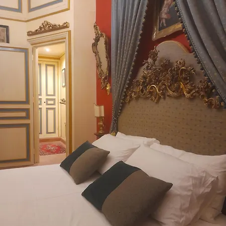 Principe Di Castelnuovo Historical לינה וארוחת בוקר