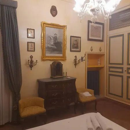 Principe Di Castelnuovo Historical לינה וארוחת בוקר *