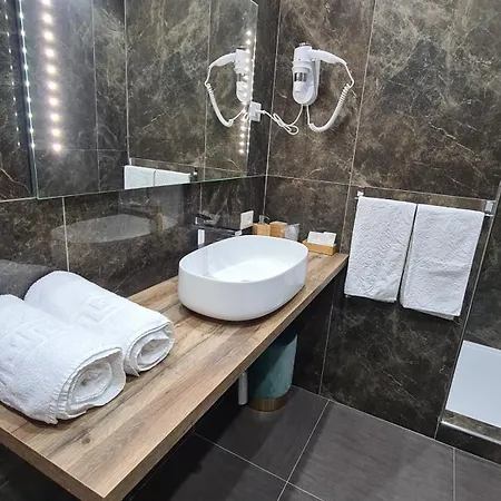 Ruggero Settimo Prestige Affittacamere *