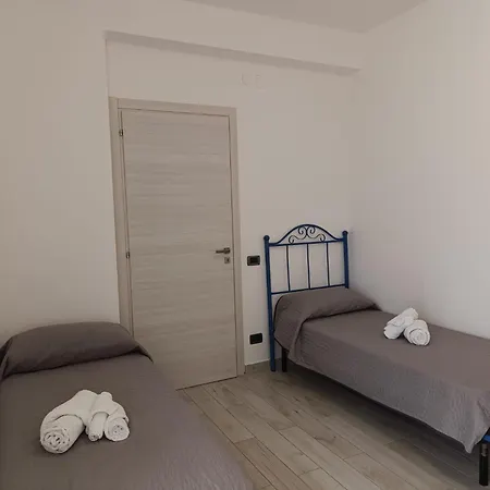 Nyaraló Pinella *