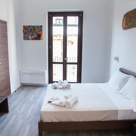 Aparthotel Porta Di Castro *