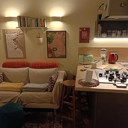 We # Are Ai Cassarelli Apartment *