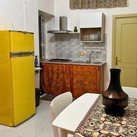 Orange Lemon Business Apartment *