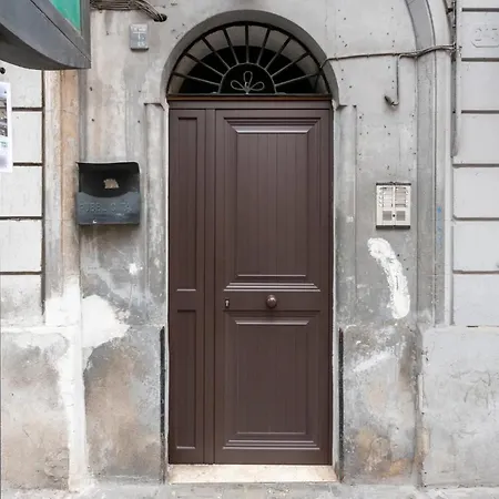 Oreto Station Apartment *