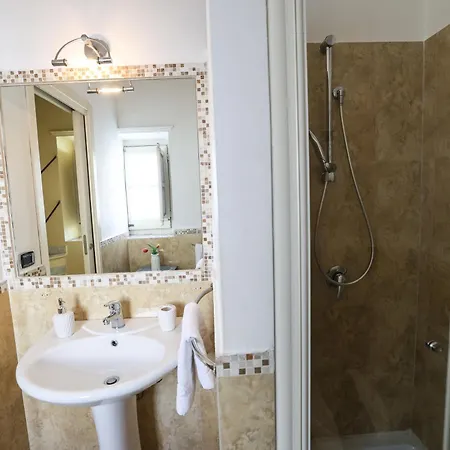 Antica Dimora Bed & Breakfast 3*