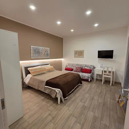 Dietro Il Massimo Guest house *