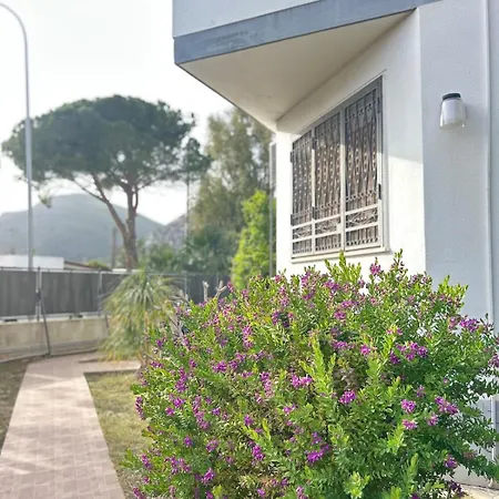 Mia Mondello, 200m To Beach, Private Parking *