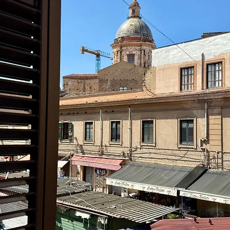 Apartment Ballaro's View